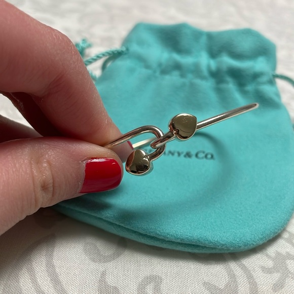 Tiffany & Co Vintage Interlocking Hearts Bangle - Picture 2 of 12